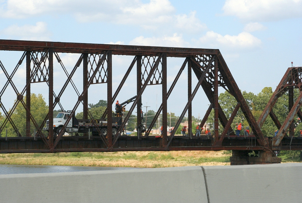 KCS MOW crews working on the bridge